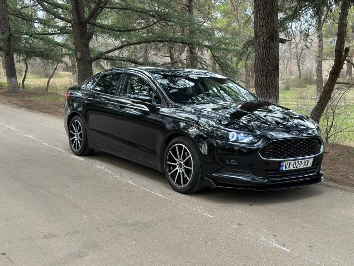 Ford Fusion - Image 2